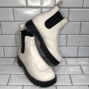 KICKERS KIZZIIE Size 8.5 Black/White Leather Chelsea Boots; Preloved